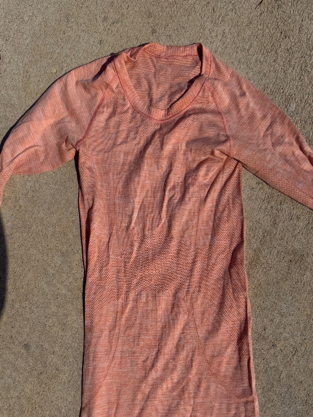 Lululemon Coral Swiftly Tech Long Sleeve Top 🧡